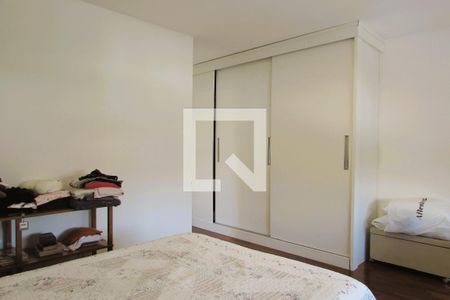 Casa à venda com 425m², 4 quartos e 4 vagasQuarto 1