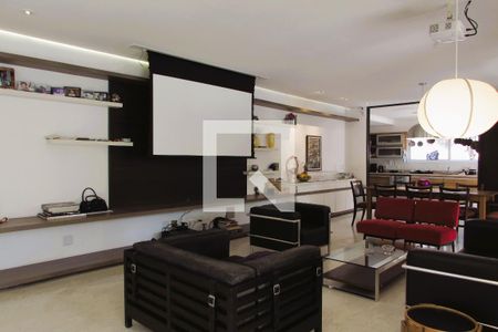 Sala de casa à venda com 4 quartos, 425m² em Caxingui, São Paulo