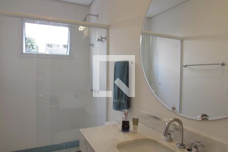 Casa à venda com 425m², 4 quartos e 4 vagasBanheiro 1