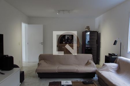 Casa à venda com 425m², 4 quartos e 4 vagasSala