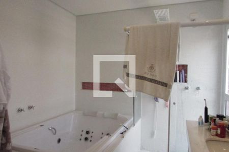 Casa à venda com 425m², 4 quartos e 4 vagasQuarto 3 banheiro