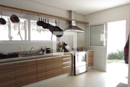 Casa à venda com 425m², 4 quartos e 4 vagasCozinha