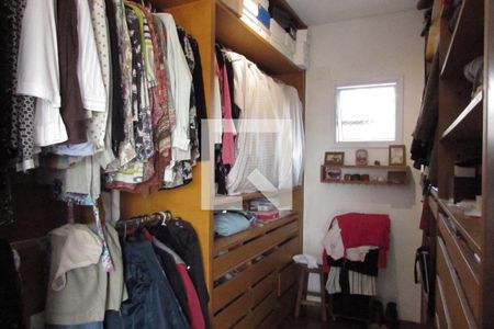 Casa à venda com 425m², 4 quartos e 4 vagasQuarto 3 Closet