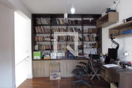 Casa à venda com 425m², 4 quartos e 4 vagasSala