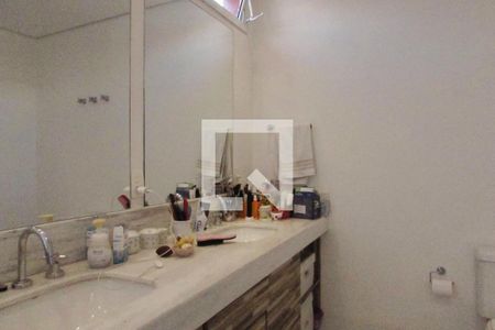 Casa à venda com 425m², 4 quartos e 4 vagasQuarto 3 banheiro