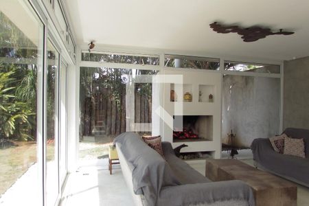 Casa à venda com 425m², 4 quartos e 4 vagasSala