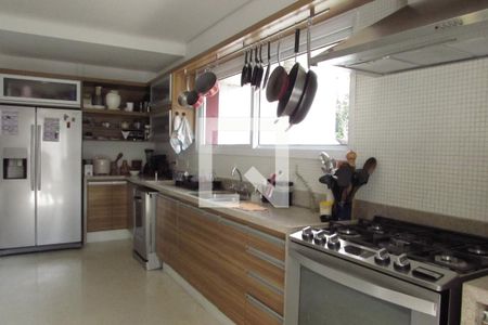 Casa à venda com 425m², 4 quartos e 4 vagasCozinha