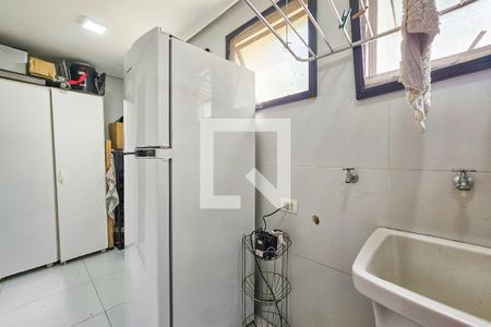 Apartamento para alugar com 144m², 3 quartos e 2 vagas Apartamento para alugar com 144m², 3 quartos e 2 vagasÁrea de serviço