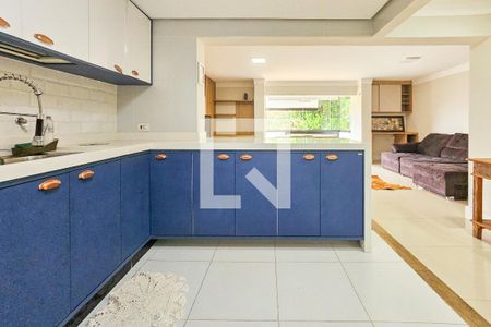 Apartamento para alugar com 144m², 3 quartos e 2 vagas Apartamento para alugar com 144m², 3 quartos e 2 vagasCozinha