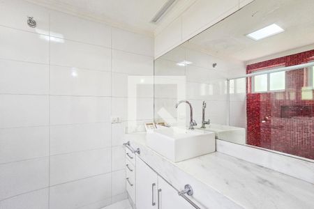 Apartamento para alugar com 144m², 3 quartos e 2 vagas Apartamento para alugar com 144m², 3 quartos e 2 vagasBanheiro da Suíte 1