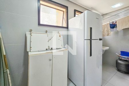 Apartamento para alugar com 144m², 3 quartos e 2 vagas Apartamento para alugar com 144m², 3 quartos e 2 vagasÁrea de serviço