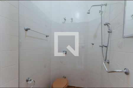 Apartamento à venda com 106m², 2 quartos e 1 vaga Apartamento à venda com 106m², 2 quartos e 1 vagaBanheiro de serviço