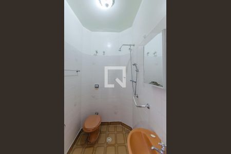Apartamento à venda com 106m², 2 quartos e 1 vaga Apartamento à venda com 106m², 2 quartos e 1 vagaBanheiro de serviço