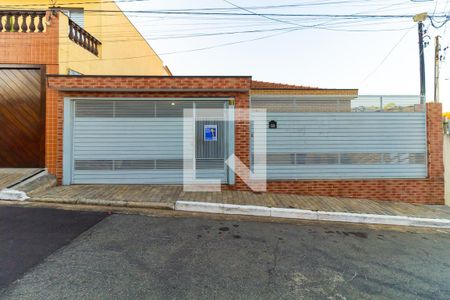 Casa à venda com 145m², 3 quartos e 3 vagasFachada