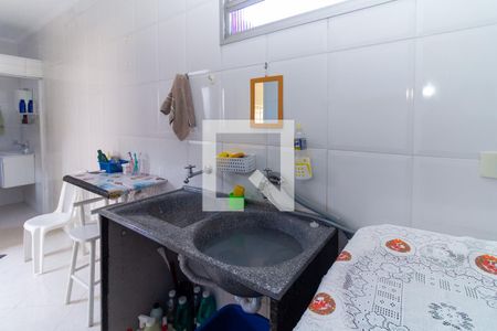 Casa à venda com 145m², 3 quartos e 3 vagasÁrea de Serviço