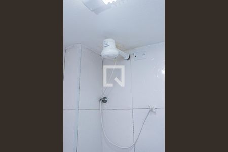 Banheiro de apartamento para alugar com 1 quarto, 18m² em Vila Baruel, São Paulo