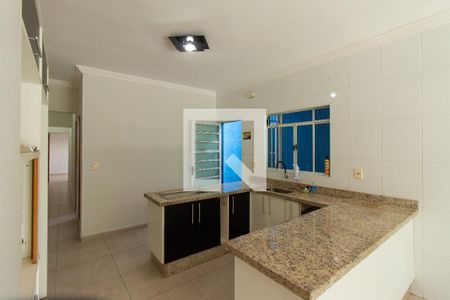 Casa à venda com 125m², 2 quartos e 5 vagas Casa à venda com 125m², 2 quartos e 5 vagasCozinha