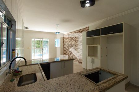 Casa à venda com 125m², 2 quartos e 5 vagas Casa à venda com 125m², 2 quartos e 5 vagasCozinha