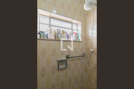 Casa à venda com 208m², 3 quartos e 6 vagasBanheiro da Suíte