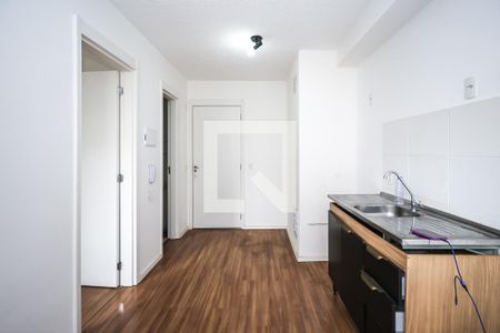Cozinha de kitnet/studio à venda com 1 quarto, 24m² em Jardim Santa Emília, São Paulo