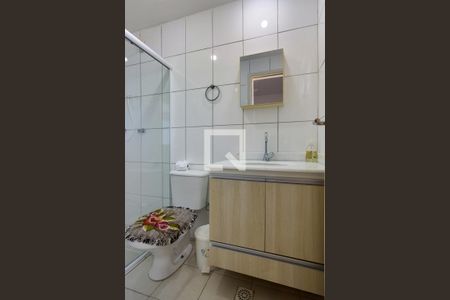 Apartamento para alugar com 70m², 2 quartos e 1 vaga Apartamento para alugar com 70m², 2 quartos e 1 vagaBanheiro da Suíte