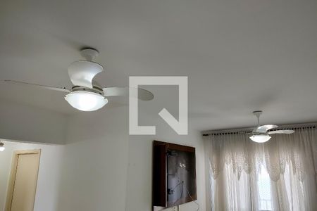 Sala de apartamento para alugar com 2 quartos, 70m² em Mirim, Praia Grande