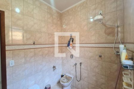 Casa à venda com 250m², 4 quartos e 2 vagas Casa à venda com 250m², 4 quartos e 2 vagasBanheiro 2