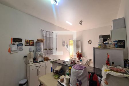 Casa à venda com 250m², 4 quartos e 2 vagas Casa à venda com 250m², 4 quartos e 2 vagasCozinha