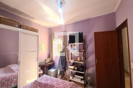 Casa à venda com 250m², 4 quartos e 2 vagas Casa à venda com 250m², 4 quartos e 2 vagasQuarto 2