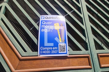 Casa à venda com 250m², 4 quartos e 2 vagas Casa à venda com 250m², 4 quartos e 2 vagasplaquinha