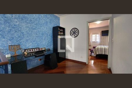 Casa à venda com 380m², 3 quartos e 8 vagasEscritório