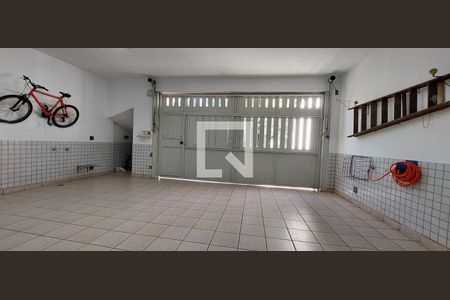 Casa à venda com 380m², 3 quartos e 8 vagasGaragem