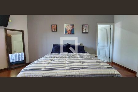 Casa à venda com 380m², 3 quartos e 8 vagasQuarto 1 suíte