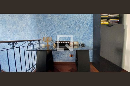 Casa à venda com 380m², 3 quartos e 8 vagasEscritório