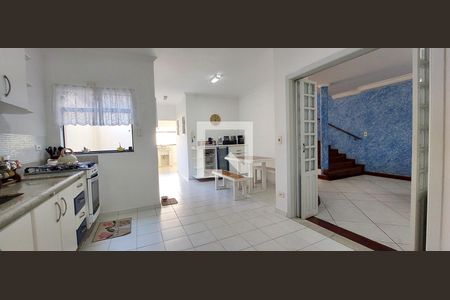 Casa à venda com 380m², 3 quartos e 8 vagasCozinha