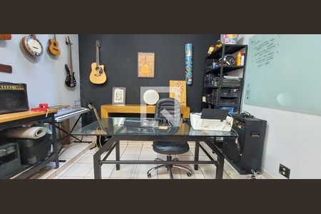 Casa à venda com 380m², 3 quartos e 8 vagasEstúdio