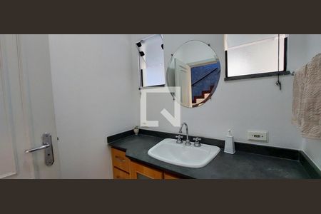 Casa à venda com 380m², 3 quartos e 8 vagasLavabo