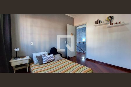 Casa à venda com 380m², 3 quartos e 8 vagasQuarto 2