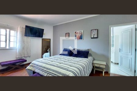 Casa à venda com 380m², 3 quartos e 8 vagasQuarto 1 suíte