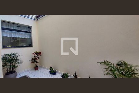 Casa à venda com 380m², 3 quartos e 8 vagasJardim de inverno