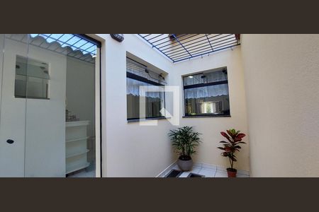 Casa à venda com 380m², 3 quartos e 8 vagasJardim de inverno