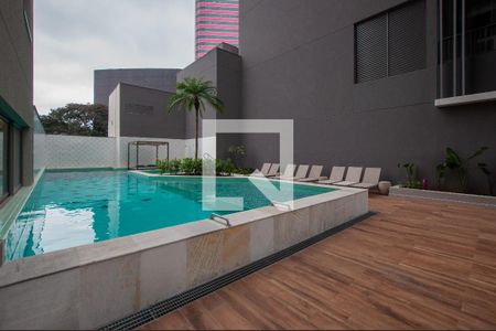 Studio para alugar com 25m², 1 quarto e sem vaga Studio para alugar com 25m², 1 quarto e sem vagaÁrea comum - Piscina