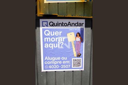 Casa à venda com 165m², 3 quartos e 2 vagas Casa à venda com 165m², 3 quartos e 2 vagasFachada - placa instalada