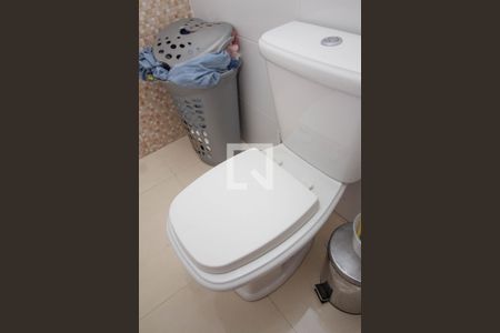 Casa à venda com 165m², 3 quartos e 2 vagas Casa à venda com 165m², 3 quartos e 2 vagasBanheiro de Serviço