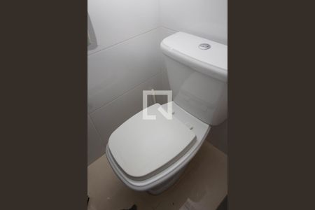 Casa à venda com 165m², 3 quartos e 2 vagas Casa à venda com 165m², 3 quartos e 2 vagasBanheiro