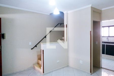 Sala de casa de condomínio para alugar com 2 quartos, 70m² em Vila Voturuá, São Vicente