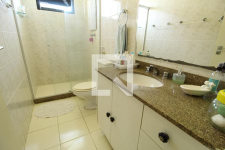 Apartamento à venda com 146m², 3 quartos e 2 vagasBanheiro social