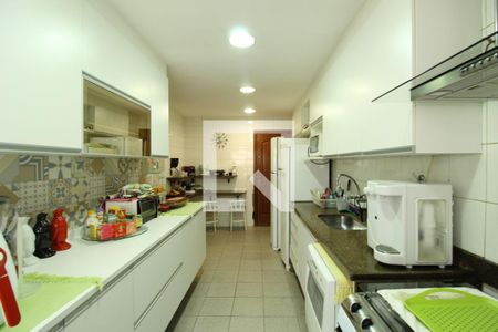 Apartamento à venda com 146m², 3 quartos e 2 vagasCozinha