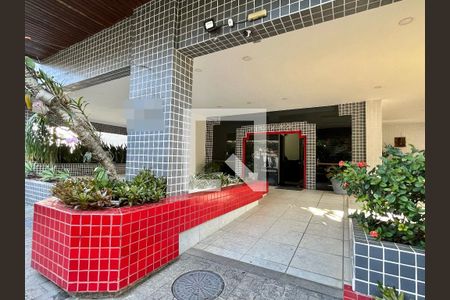 Apartamento à venda com 146m², 3 quartos e 2 vagasEntrada