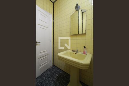 Apartamento à venda com 150m², 3 quartos e sem vagaBanheiro social 2